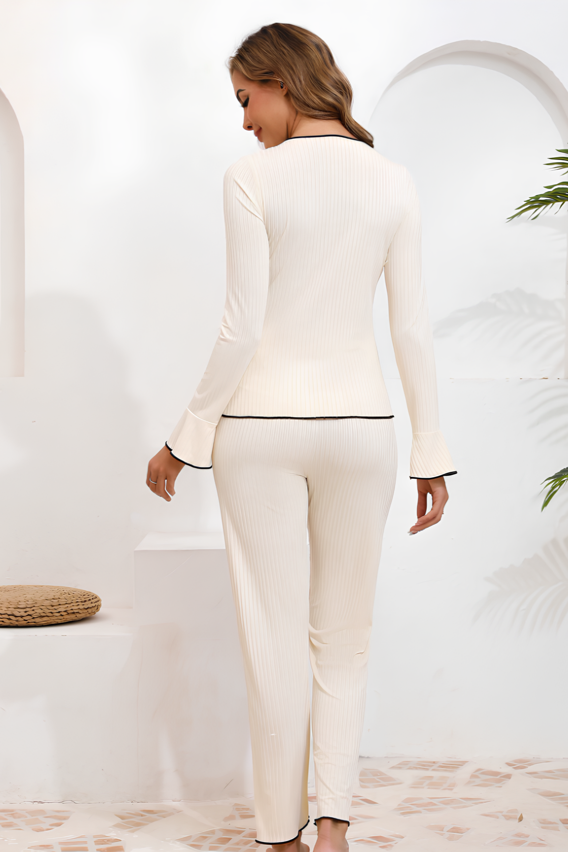 Hoş Pamuklu Krem Fiyonk Detaylı Tüm Mevsimlik Pijama Takımı