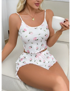 Süt Beyazı Şortlu Gül Desenli Pijama Takımı